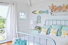 small-mermaid-coastal-bedroom